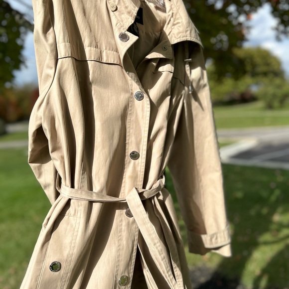 London Fog Women’s Trench Coat! S - Picture 3 of 8